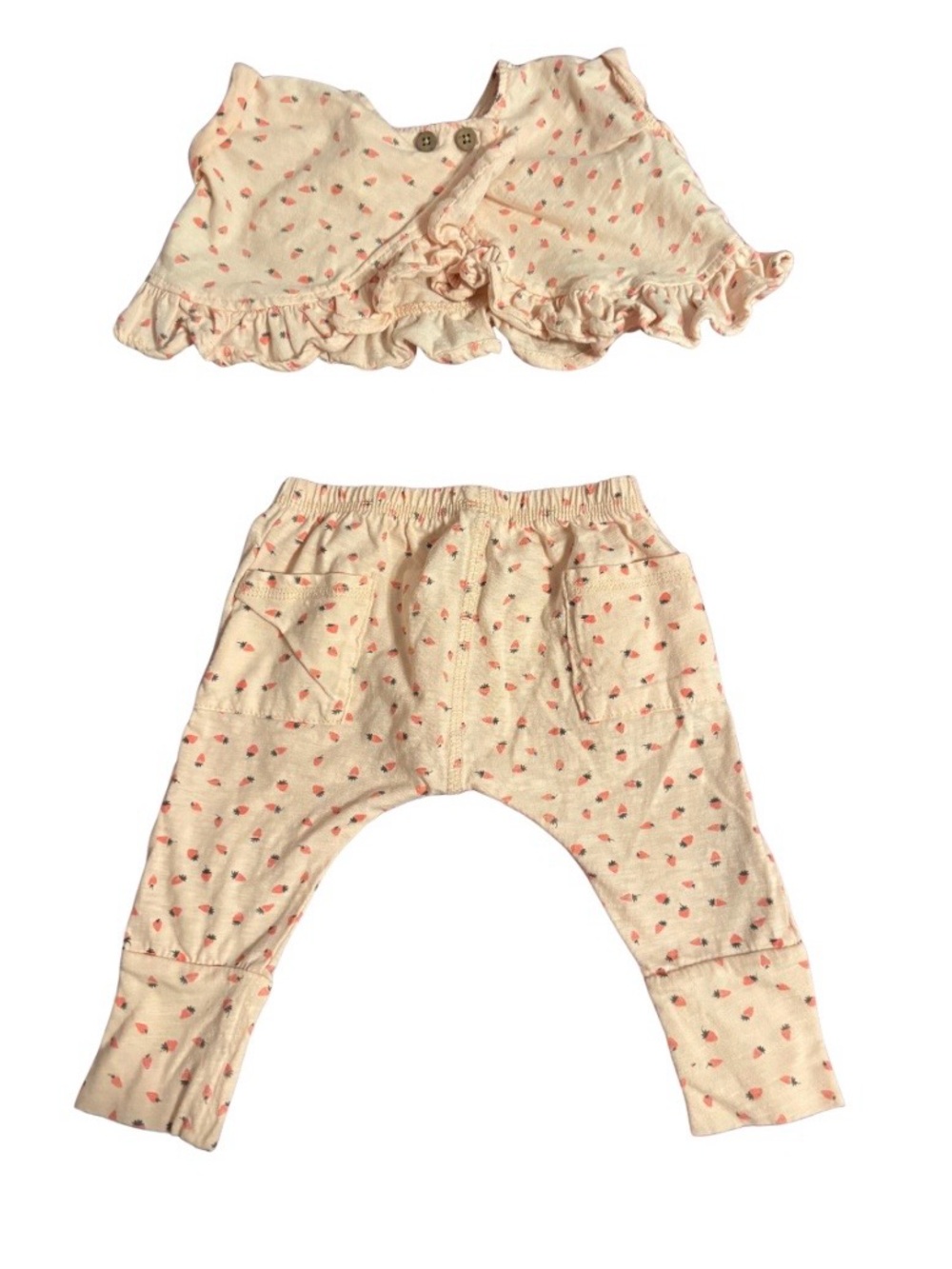 Jessica Simpson Baby Set - Picture 2 of 2